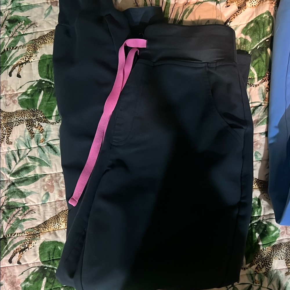 Figs night sky
Zamora jogger xs petite 
Regular bottoms not high